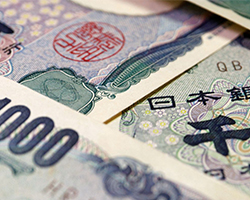 Dollar Rises Against Euro, Yen Plunges as BOJ Keeps Rates Unchanged | Daily Market Analysis
