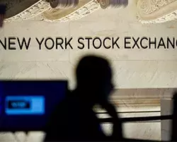 US Stocks Mostly Flat Amid Mixed Earnings, Inflation Concerns Loom